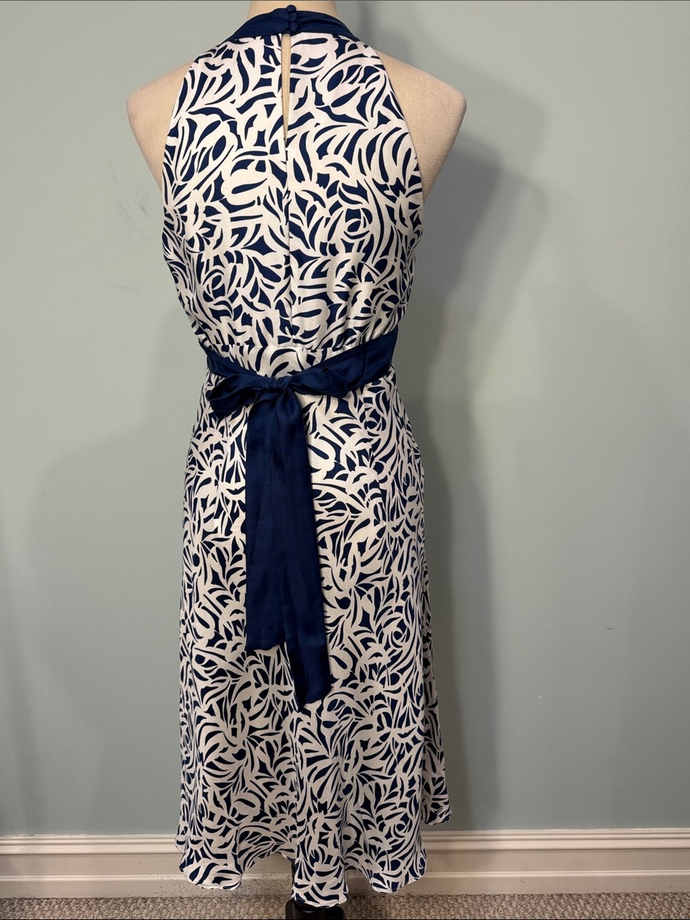 Ann Taylor Silk Navy and White Patterned Halter Midi Dress - Picture 6 of 11